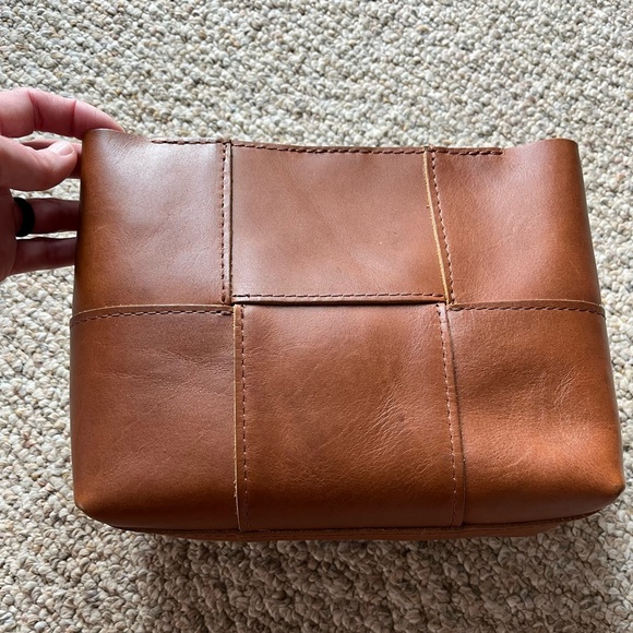Portland Leather “Almost Perfect” Charlo Crossbody - Picture 5 of 12